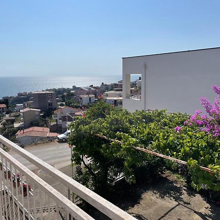 Em Apartments Ulcinj Exterior foto