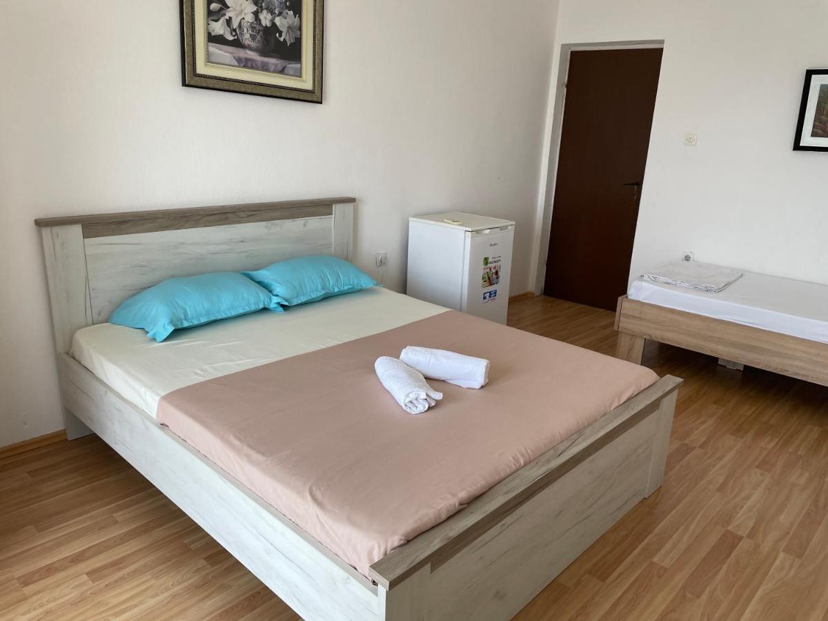 Em Apartments Ulcinj Exterior foto